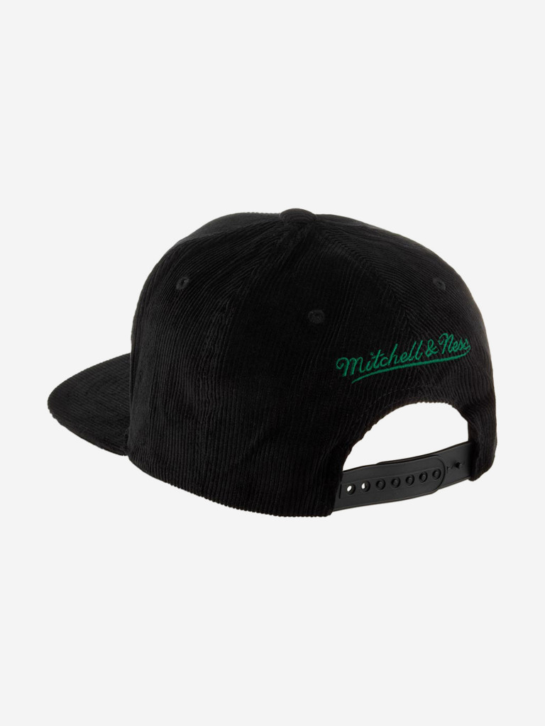 Бейсболка с прямым козырьком MITCHELL NESS HHSS4797-BCEYYPPPBLCK Boston Celtics NBA (черный)