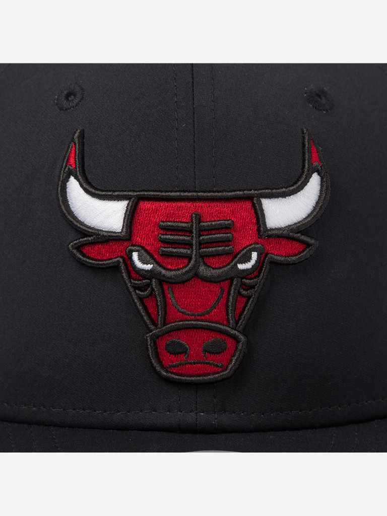 Бейсболка с прямым козырьком MITCHELL NESS HS11500-CBUBLCK Chicago Bulls NBA (черный)
