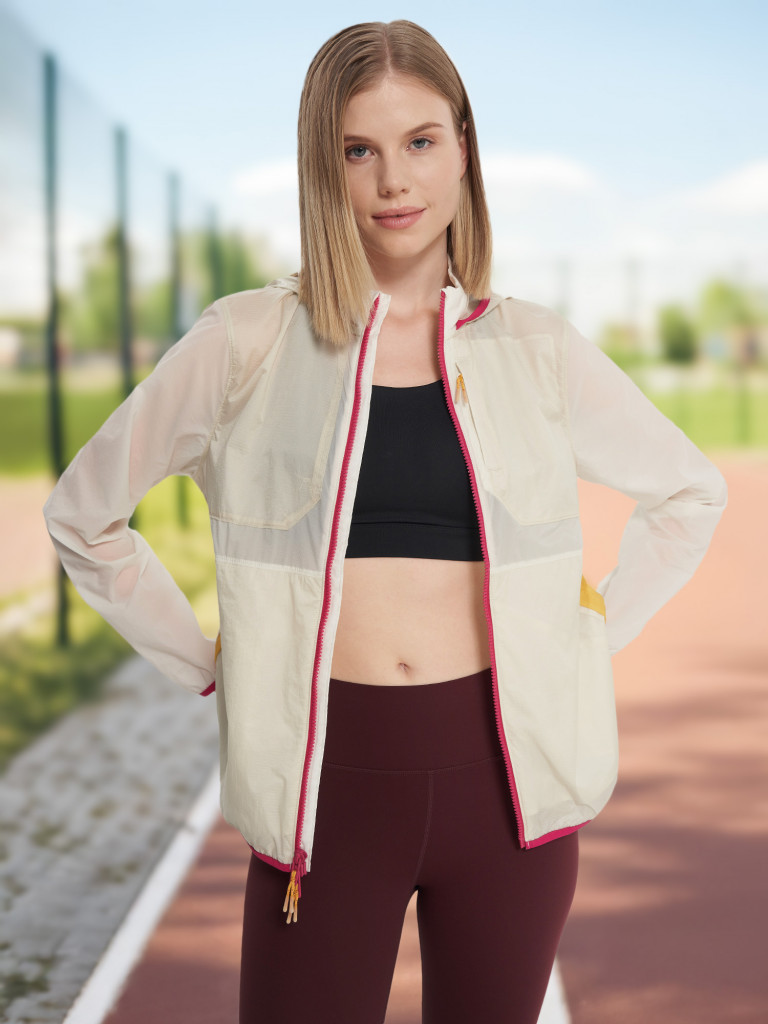 Ветровка женская Under Armour Trail Run