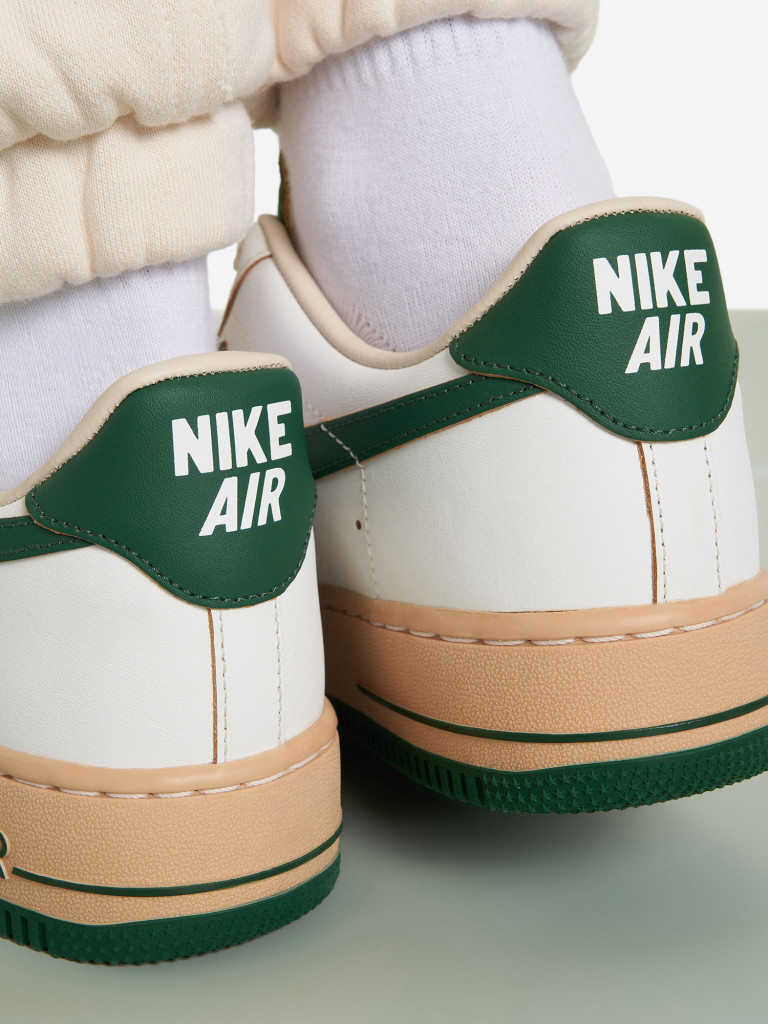 Кеды женские Nike Air Force 1 '07 Lv8