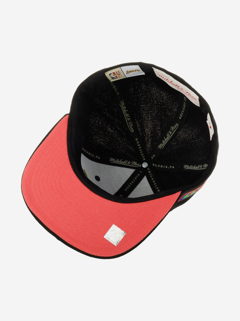 Бейсболка с прямым козырьком MITCHELL NESS 6HSFSH21324-LALBLCK Los Angeles Lakers NBA (черный)