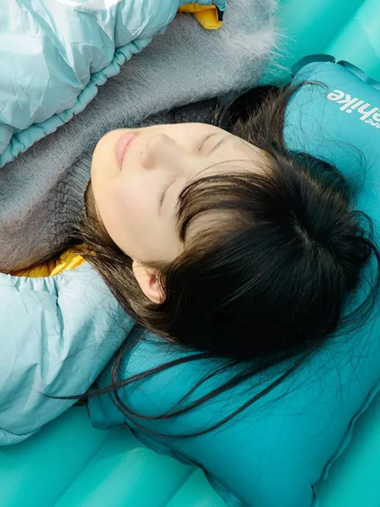 Подушка самонадувающаяся Naturehike 46х27х9,5 см, голубая