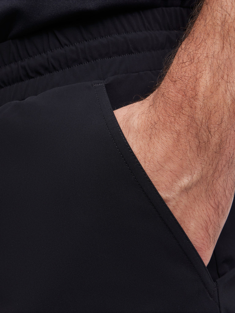 Мужские спортивные шорты FALKE