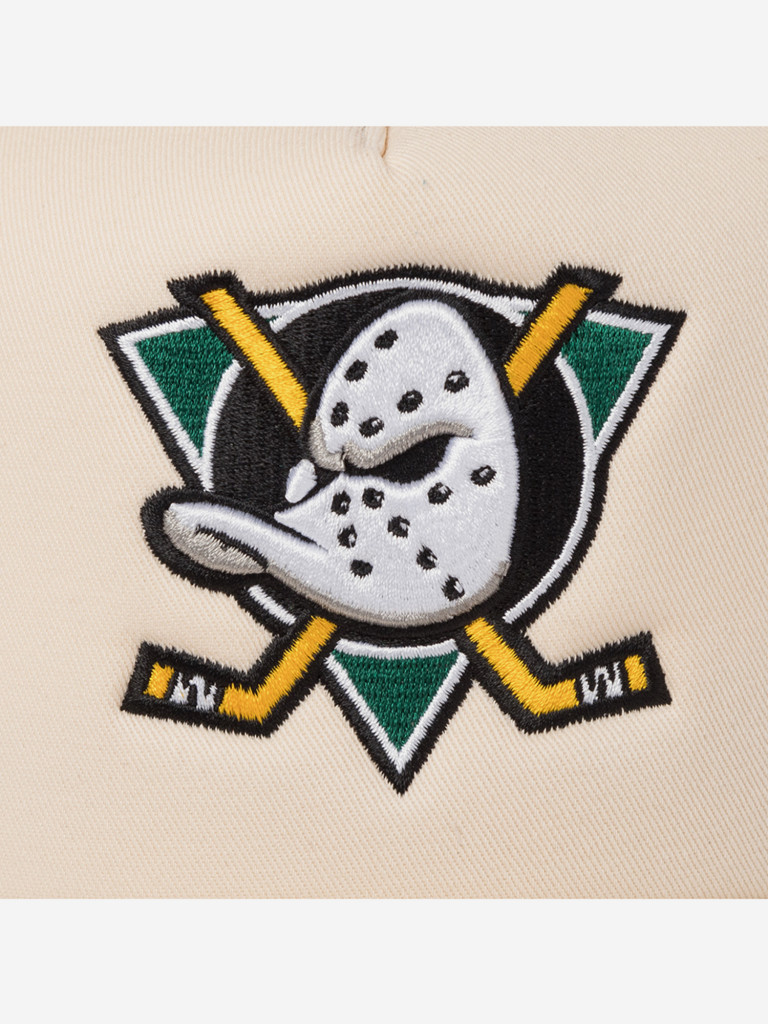 Бейсболка с сеточкой MITCHELL NESS HT8615-ADUOFWH Anaheim Ducks NHL
