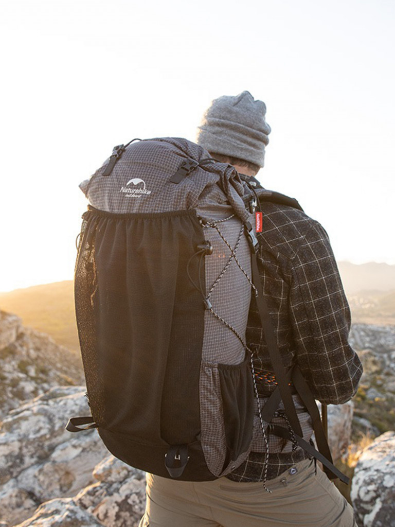 Рюкзак походный Naturehike Rock, 40л + 5л, черный/серый