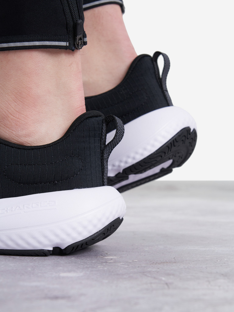 Кроссовки мужские Under Armour Charged Revitalize