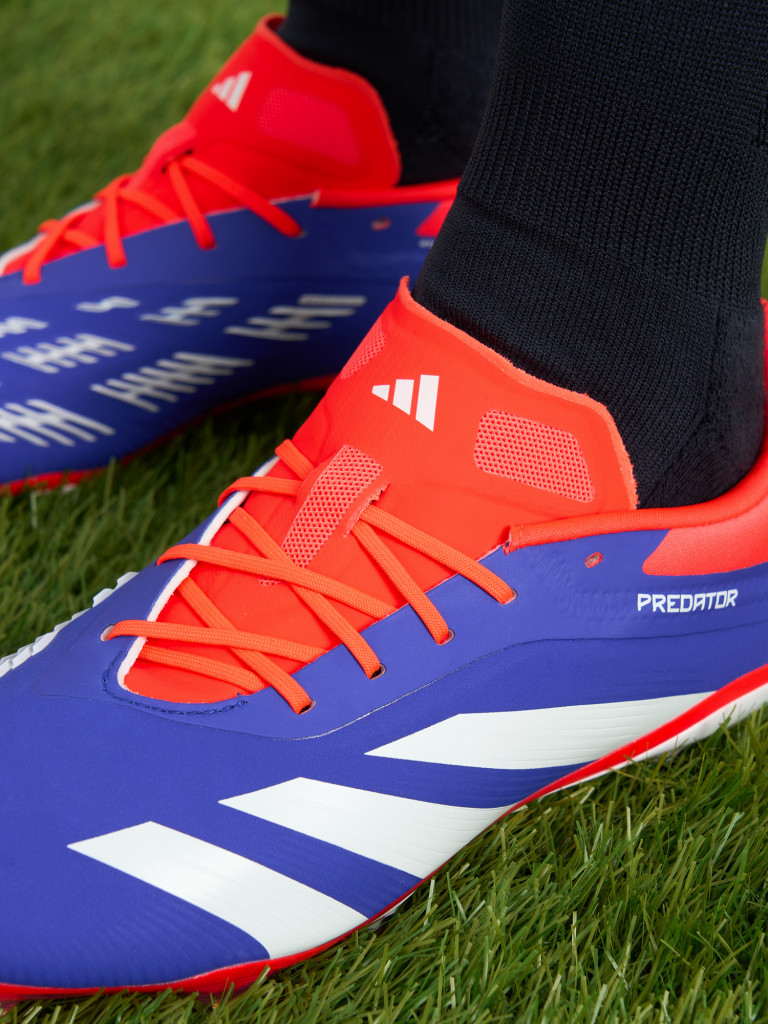 Бутсы для мальчиков adidas Predator Elite FG J