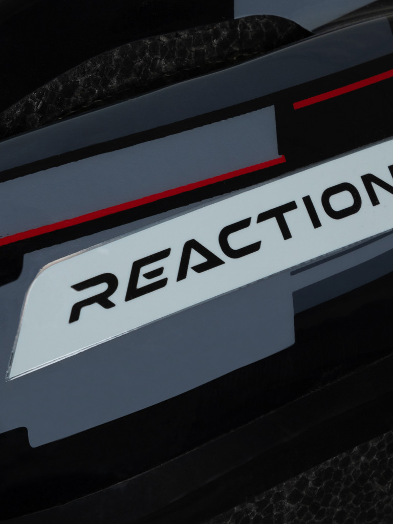 Шлем Reaction