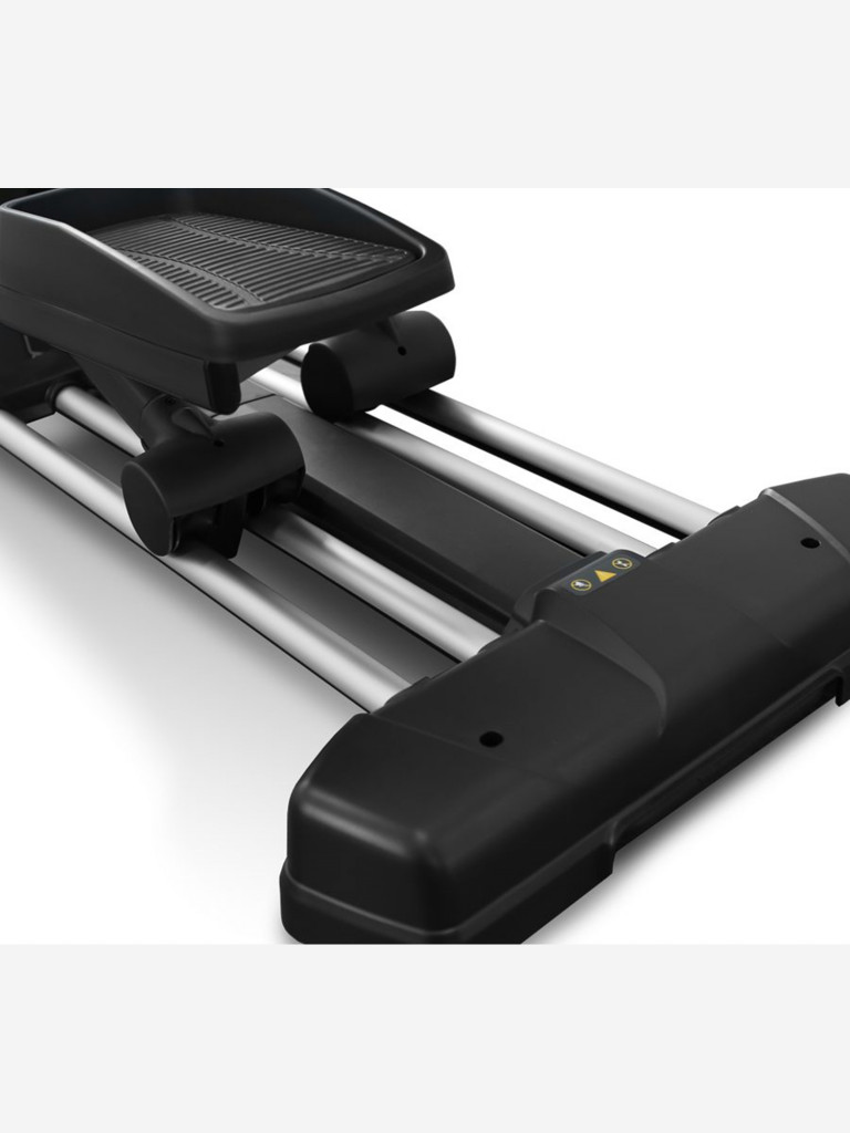 Эллиптический тренажер с автонаклоном профессиональный Bronze Gym X800M