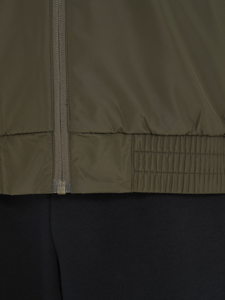 Легкая куртка мужская Demix