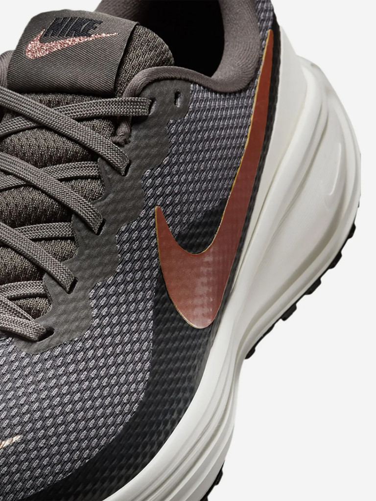 Кроссовки женские Nike Revolution 8