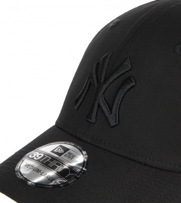 Бейсболка New Era League Essential 39Thirty