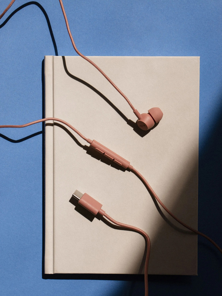 Проводные наушники Sudio V3 Wired Earbuds со встроенным микрофоном, чвет: розовый