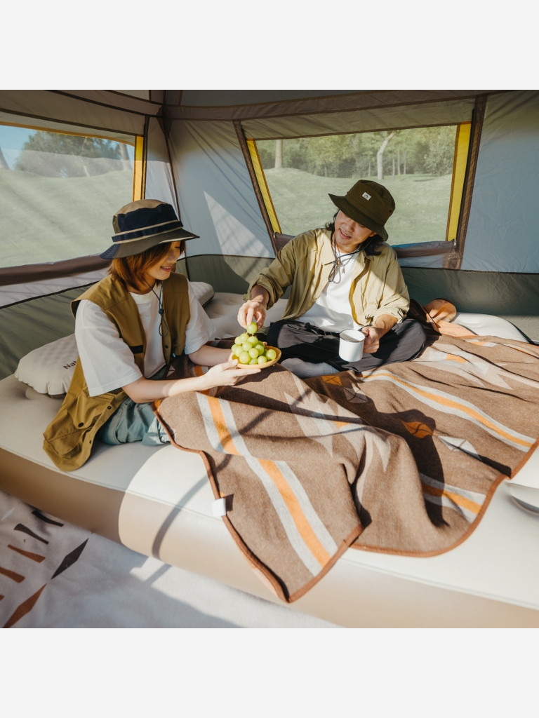 Палатка кемпинговая Naturehike