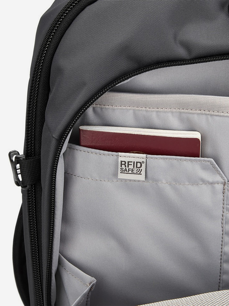 Рюкзак в ручную кладь антивор Pacsafe Venturesafe EXP45, темно-серый, 45 л.