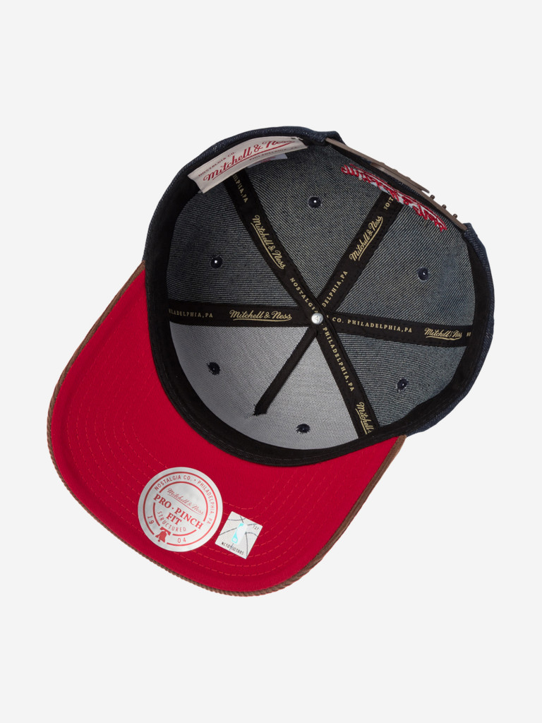 Бейсболка MITCHELL NESS HP9529-CBUDKNY Chicago Bulls NBA