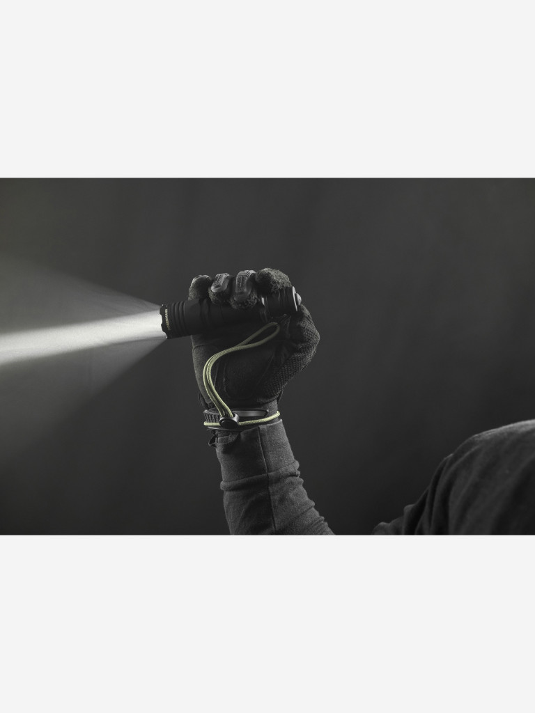Фонарь светодиодный тактический Armytek Dobermann, 1150 лм, холодный свет