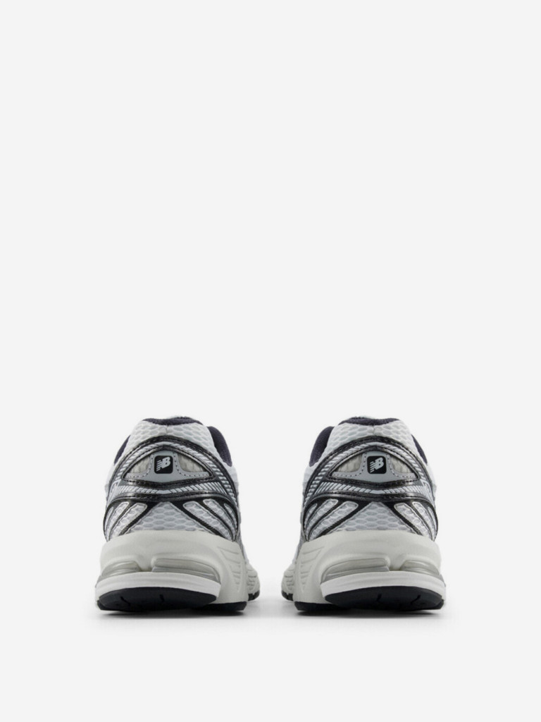 Кроссовки New Balance 860 V2