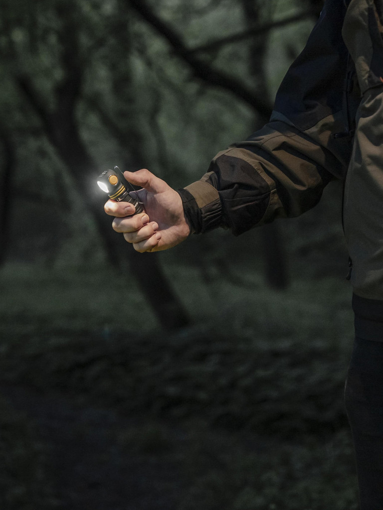 Фонарь налобный Armytek Elf C1 USB-C, 930 лм, телпый свет