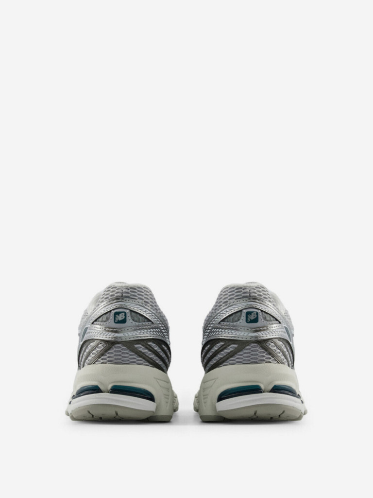 Кроссовки New Balance 860 V2