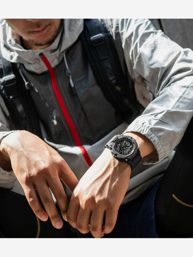 Спортивные часы CASIO G-SHOCK GA-2200BB-1AER