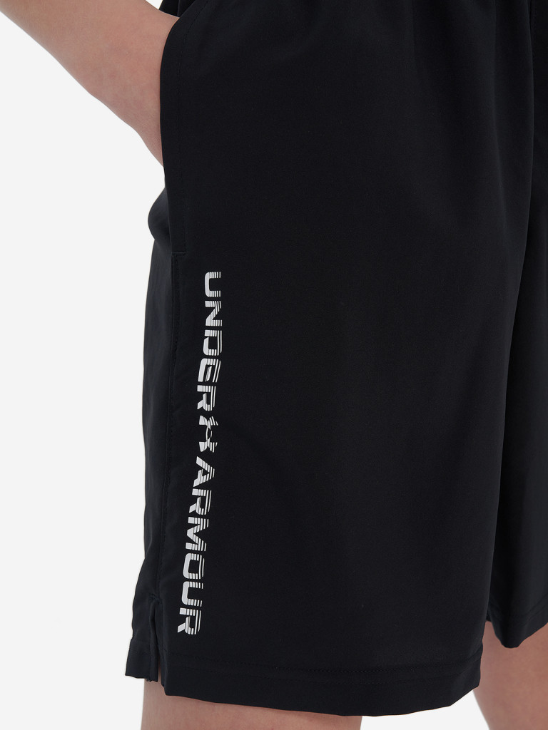 Шорты для мальчиков Under Armour