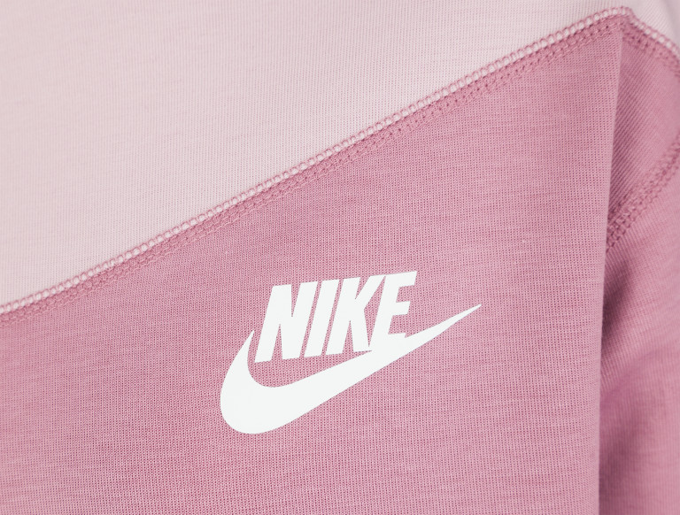 Джемпер женский Nike Sportswear Tech