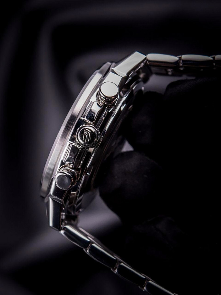 Спортивные часы CASIO EDIFICE EFV-600D-2A