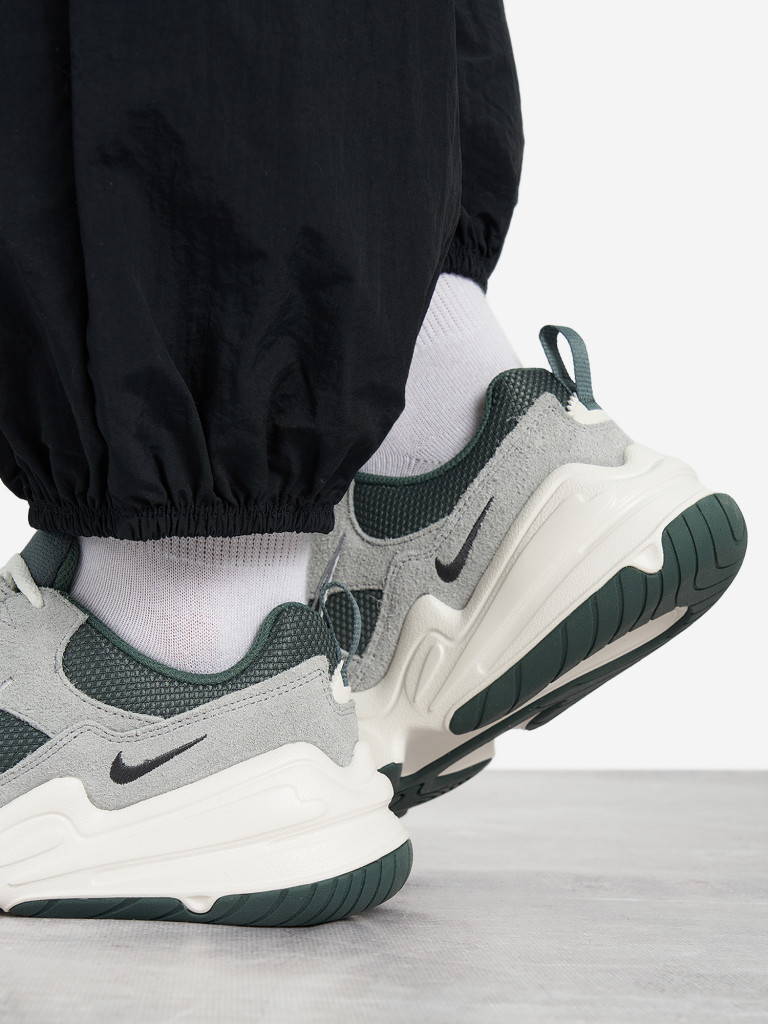 Кроссовки женские Nike Tech Hera