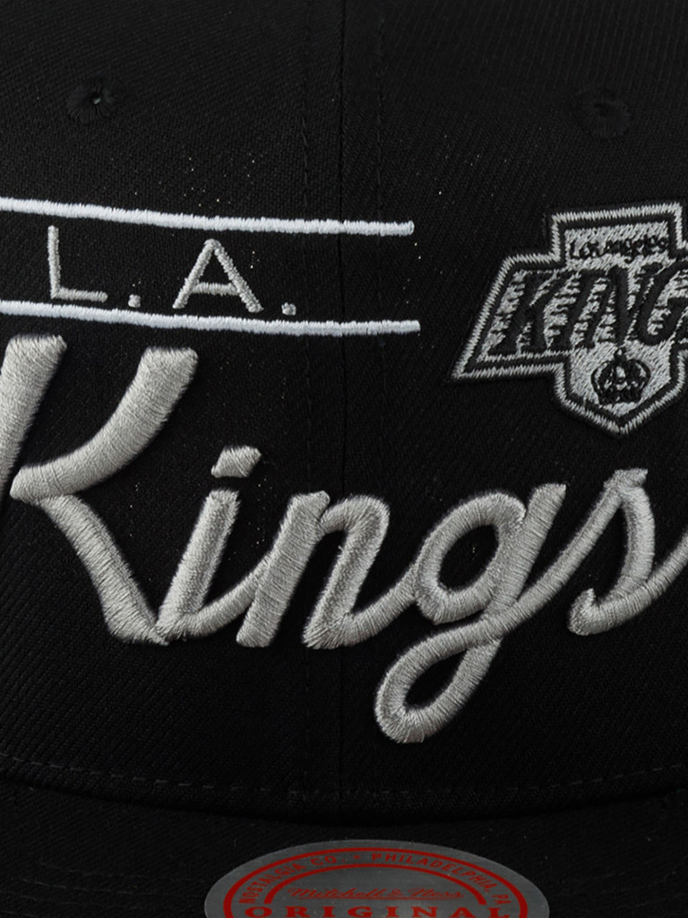 Бейсболка с прямым козырьком MITCHELL NESS 6HSSLD21213-LAKBLCK Los Angeles Kings NHL (черный)