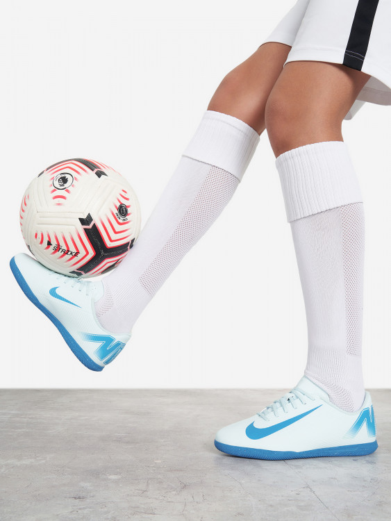 Бутсы для мальчиков Nike Jr Vapor 16 Club Ic