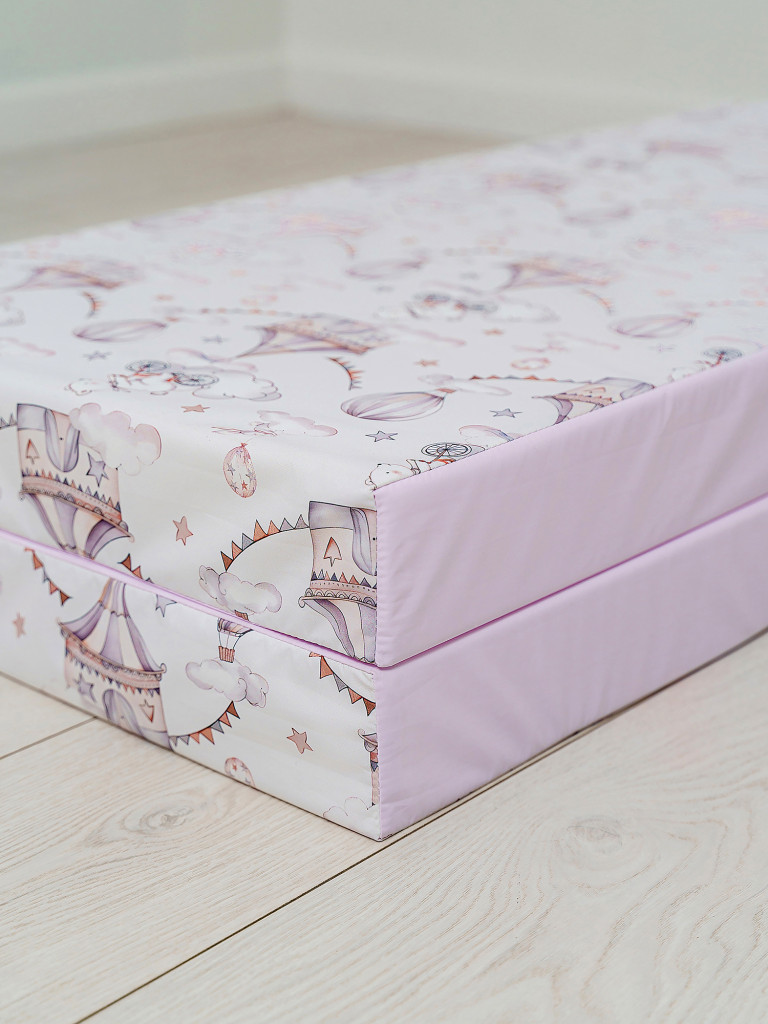 Мягкий щит 100х100х8 см , мат детский гимнастический для шведской стенки