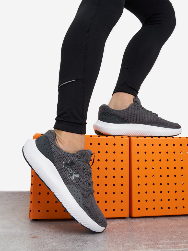 Кроссовки мужские Under Armour Charged Surge 4