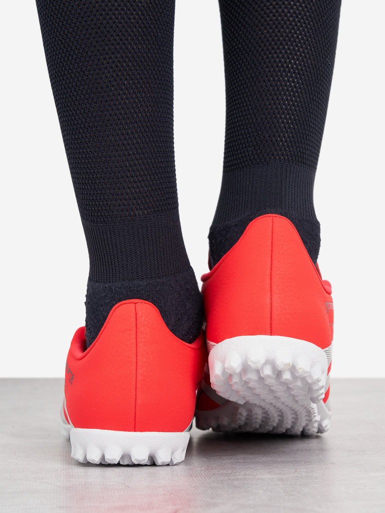 Бутсы для мальчиков adidas Predator Club Tf J