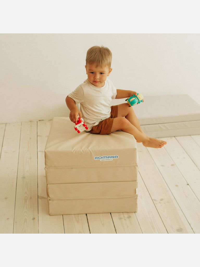 Мягкий щит 100х100х10 см 2 секции, мат детский гимнастический для шведской стенки