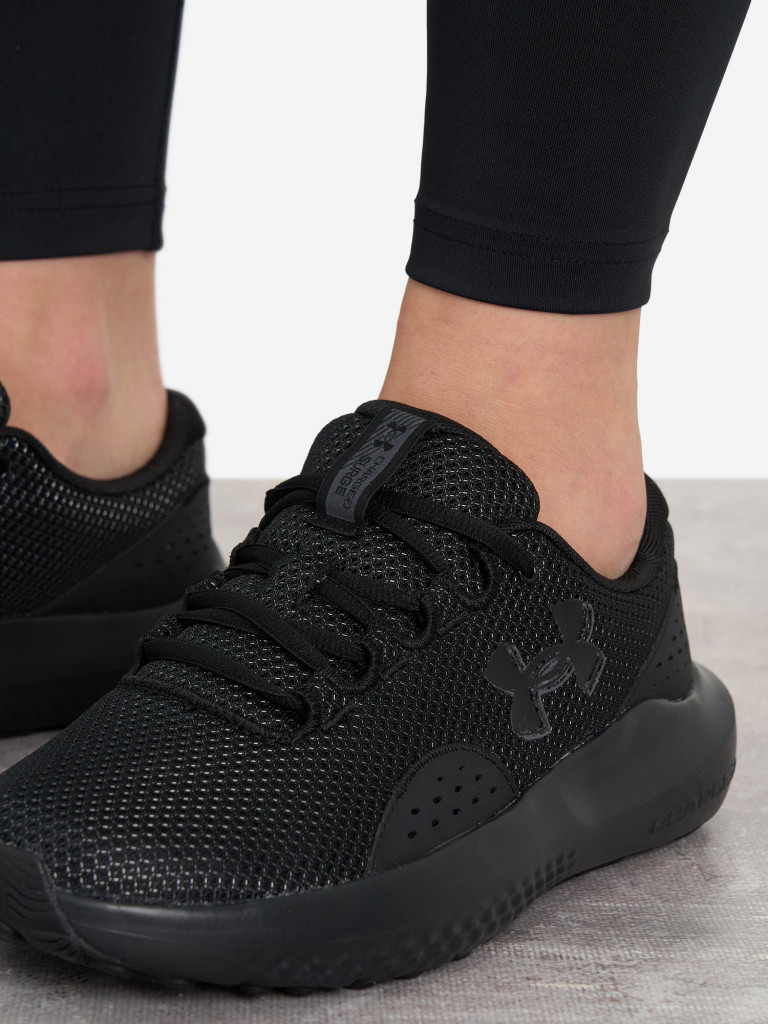 Кроссовки женские Under Armour Charged Surge 4