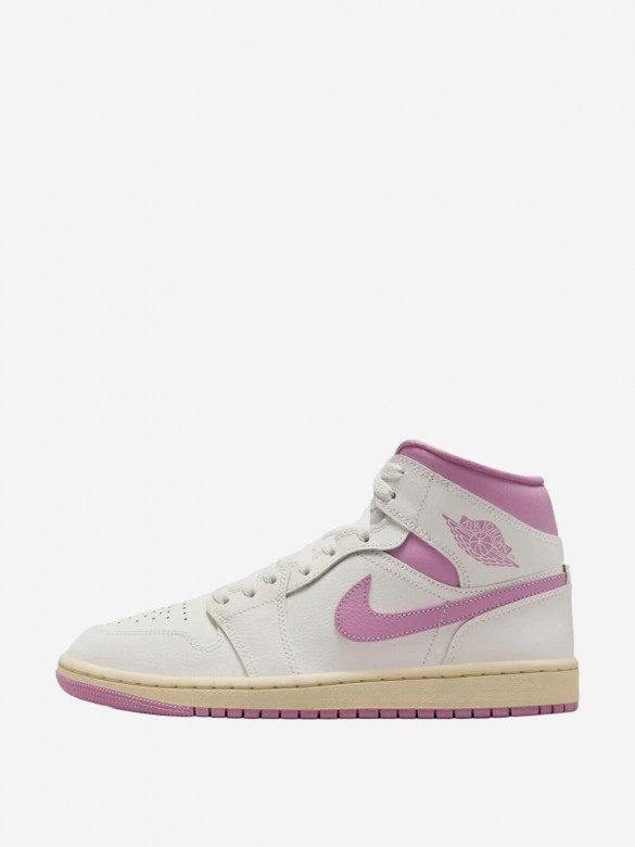 Кроссовки женские Nike Air Jordan 1