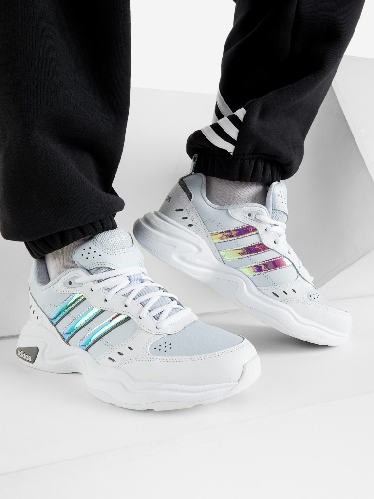Кроссовки женские adidas Strutter
