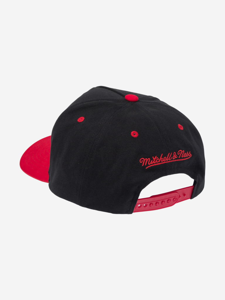 Бейсболка MITCHELL NESS HP9355-CBUBLCK Chicago Bulls NBA (черный)