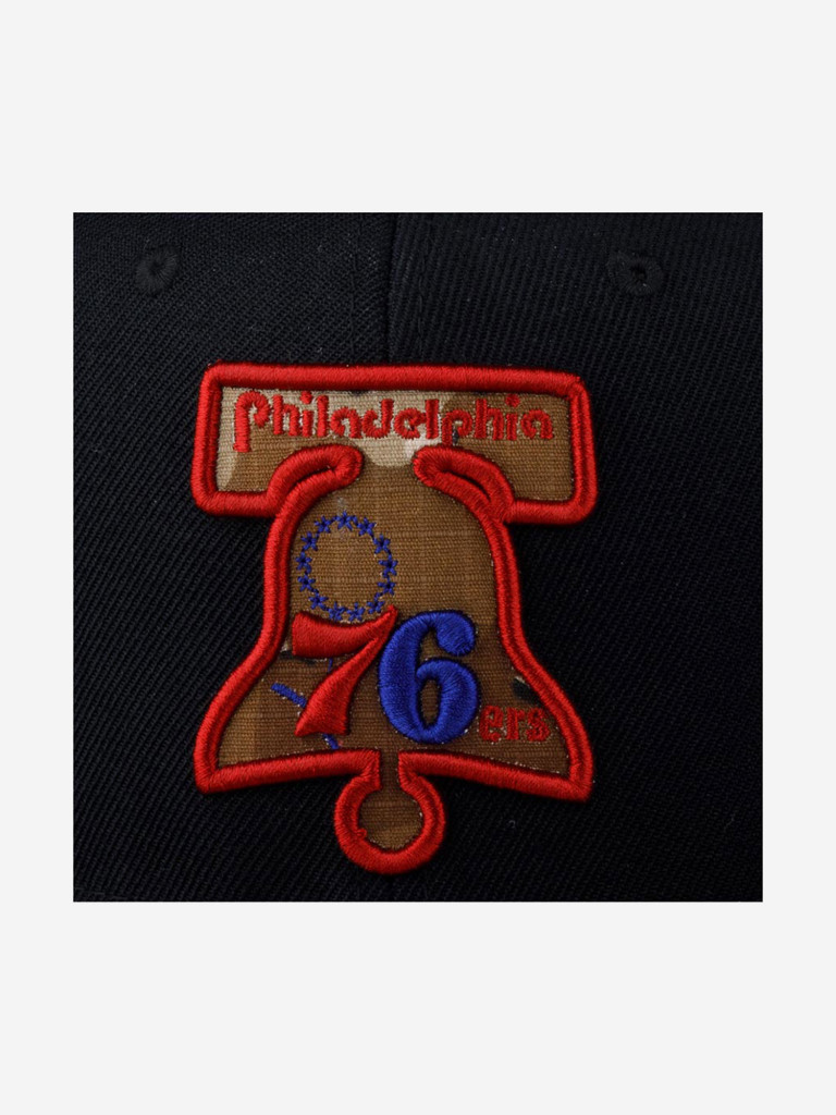 Бейсболка с прямым козырьком MITCHELL NESS HHSS1101-P76YYPPPBLCK Philadelphia 76Ers NBA (черный)