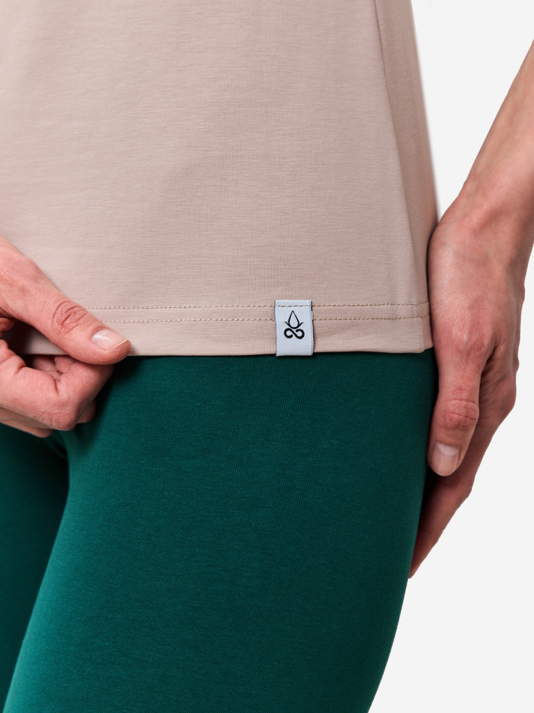 Лонгслив бежевый женский ANGAMI