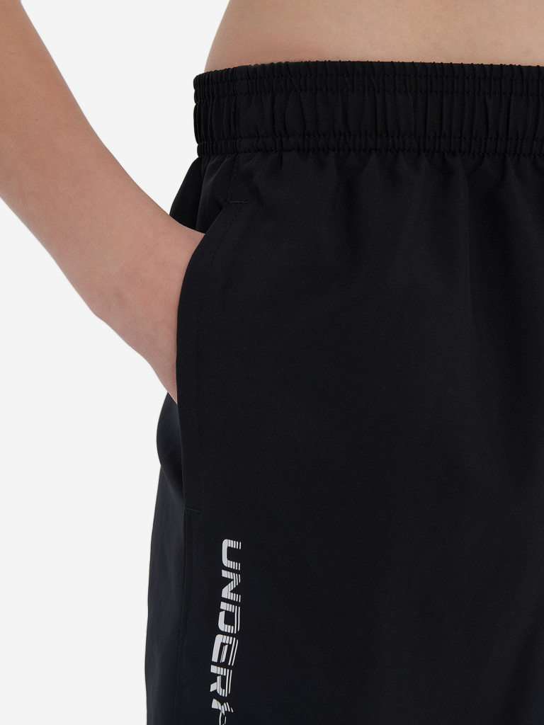 Шорты для мальчиков Under Armour