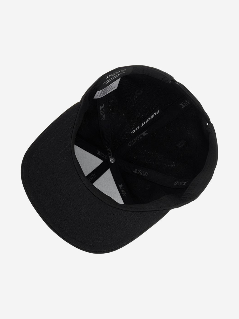 Бейсболка с прямым козырьком FLEXFIT 110F