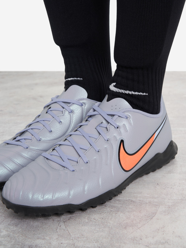 Бутсы мужские Nike Legend 10 Club Tf