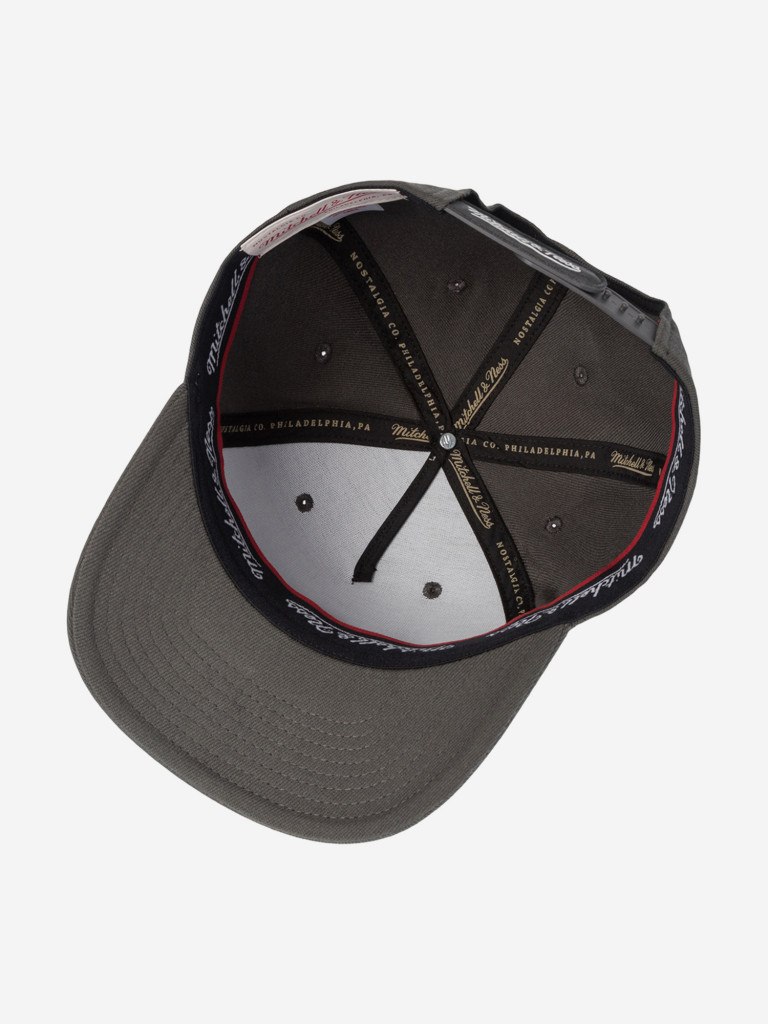 Бейсболка с прямым козырьком MITCHELL NESS INTL986-BRA-CHA