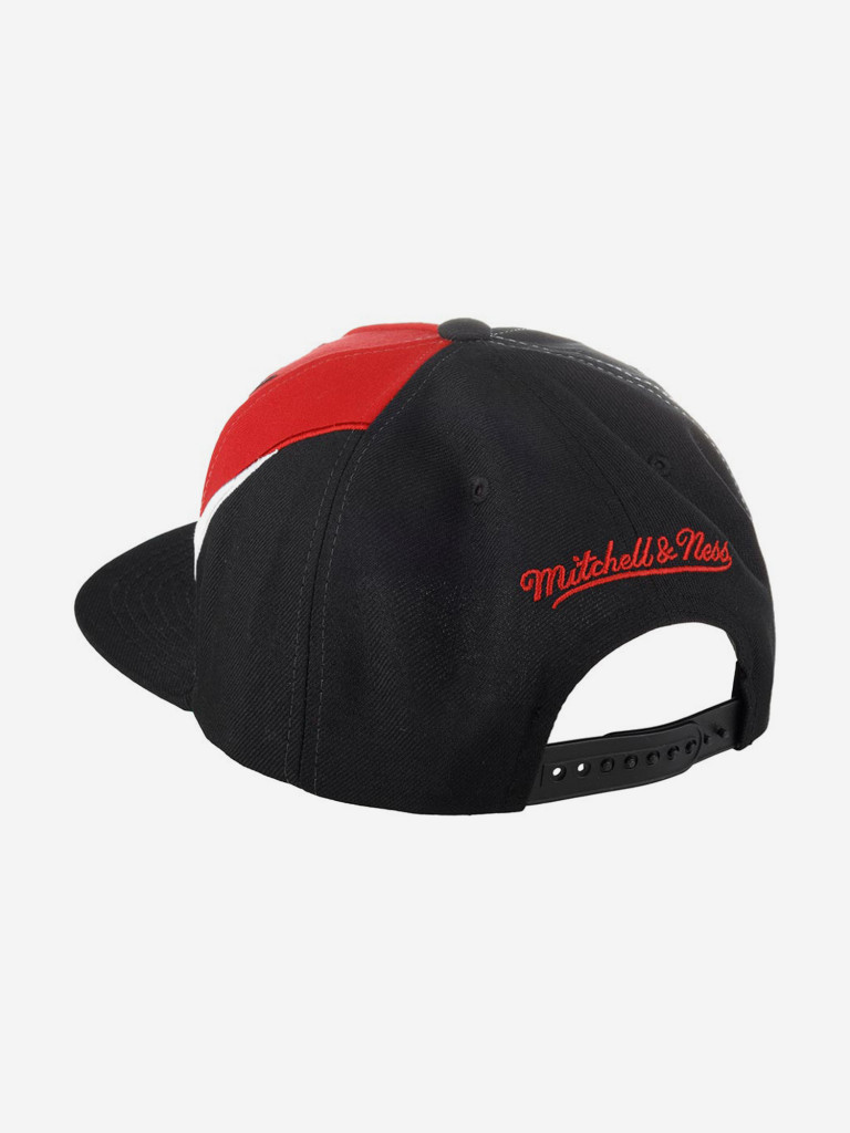 Бейсболка с прямым козырьком MITCHELL NESS HHSS4521-CBUYYPPPRED1 Chicago Bulls NBA