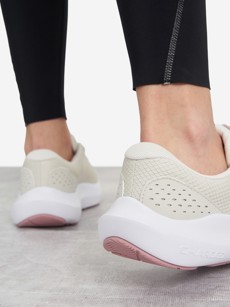 Кроссовки женские Under Armour Charged Surge 4