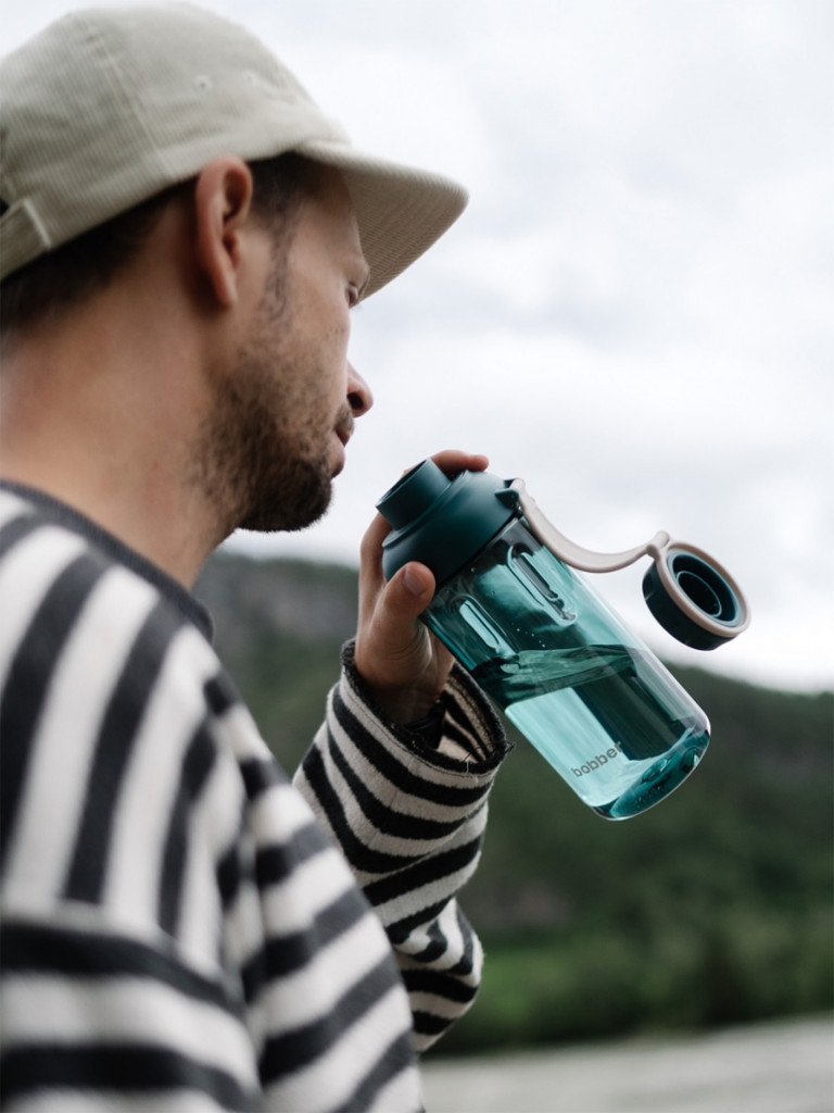 Бутылка тритановая Tritan Bottle для холодных напитков, с ситечком, 590 мл, темно-бирюзовая