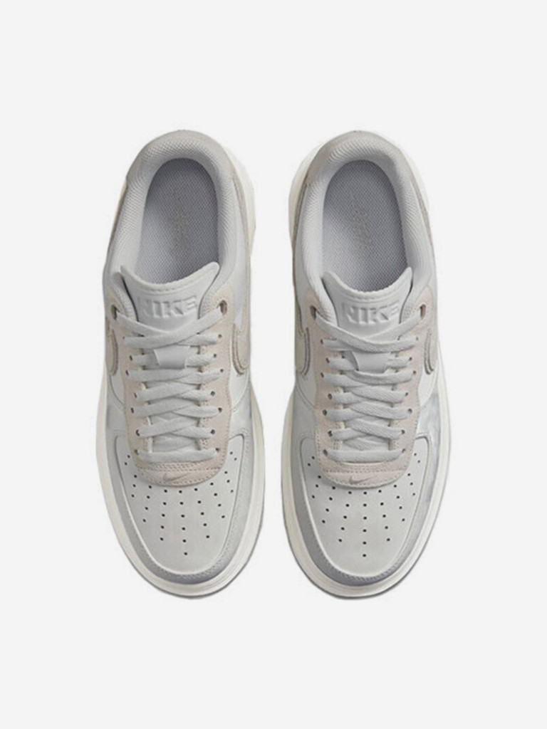 Кроссовки Nike Air Force 1 Luxe