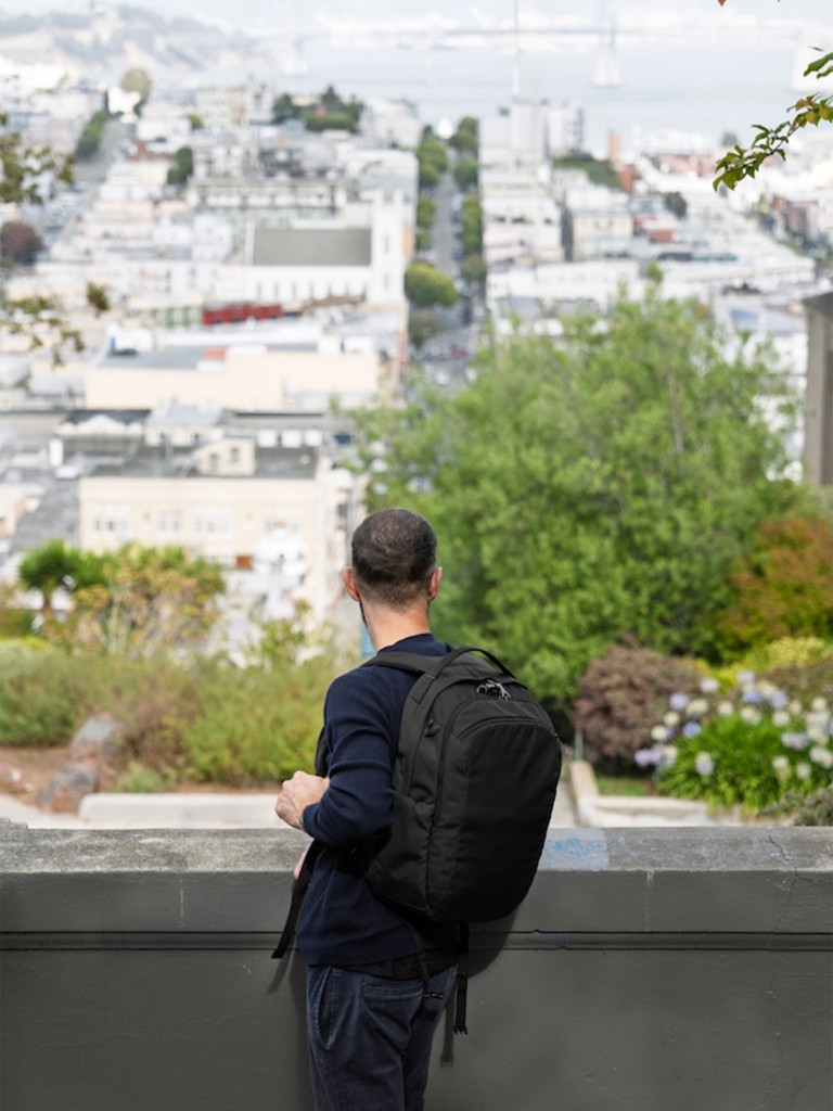 Рюкзак антивор Pacsafe V 26L Tour, Jet Black, 26 л.